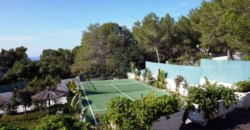 Ibiza, Spain – Luxury villa with direct sea view in Cala Salada – $ 3.870.764