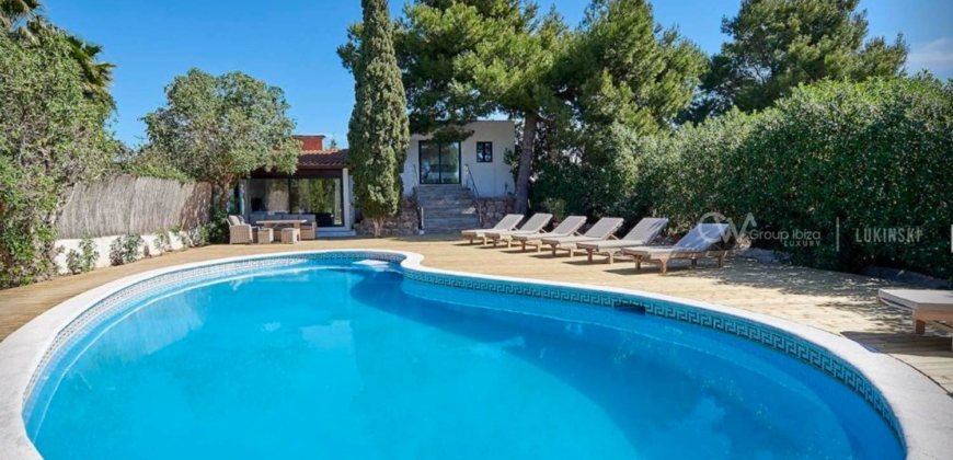 Ibiza, Spain – Spacious villa very close to the city in Sa Carroca – € 2.680.000