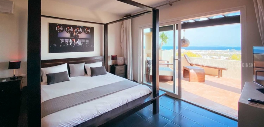 Ibiza, Spain – Villa on the mountain of Sa Carocca – € 4.500.000