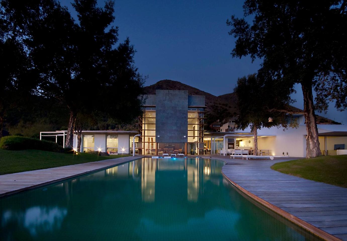 Marbella, Spain – Luxury villa with infinity pool in Benalmadena