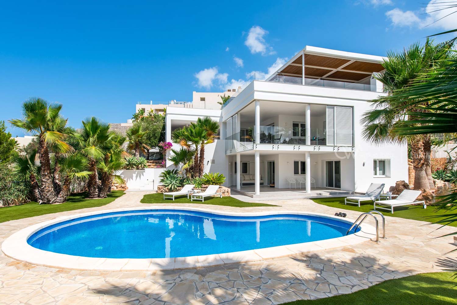 Ibiza, Spain – Family friendly villa with guest house